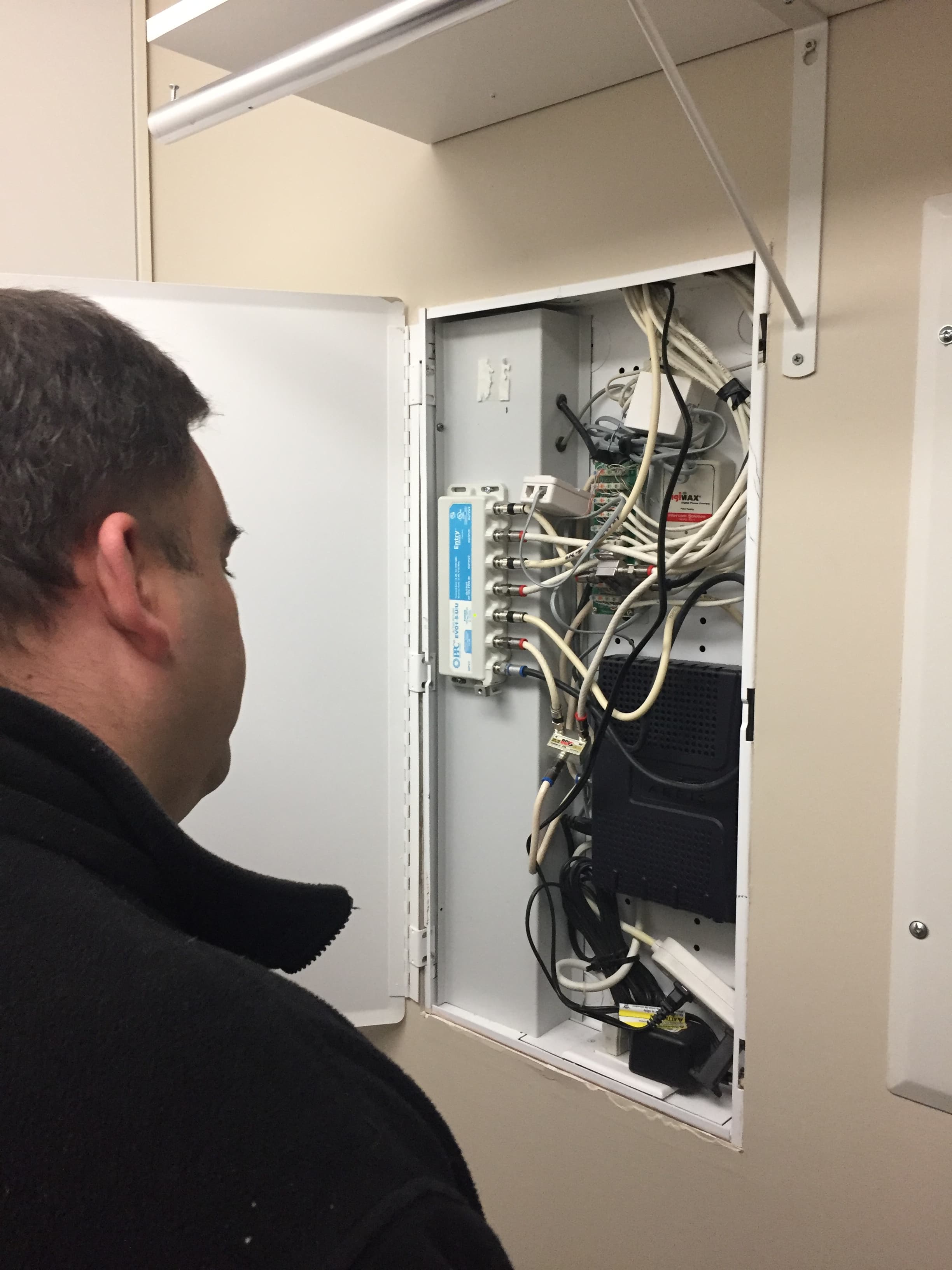 Documenting each distribution cabinet (5 min per floor)